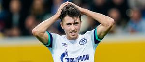 Oh, weh. Schalkes Alessandro Schöpf betrauert die Niederlage in Hoffenheim.