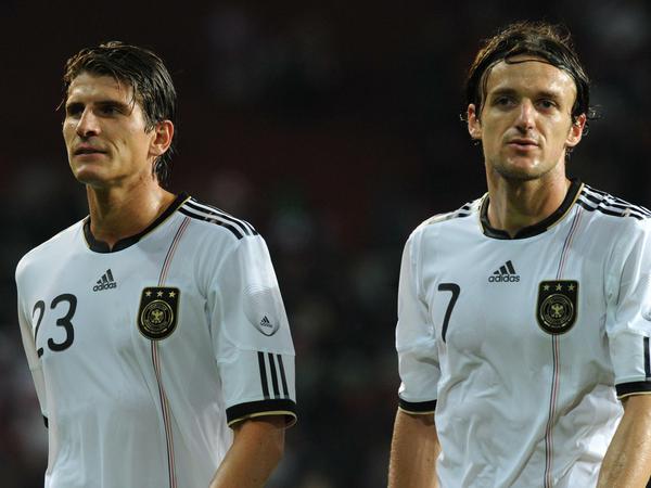 Schwaben-Connection. Gentner machte fünf Länderspiele für Deutschland, hier 2010 zusammen mit Mario Gomez. 