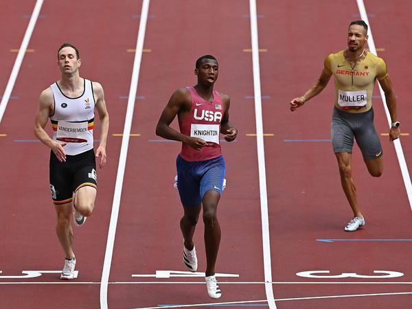 Erriyon Knighton (Mitte) ist mit 18 Jahren schneller, als es Usain Bolt in diesem Alter war. 
