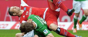 Abstiegskampf: Der Hamburger SV ist Vorletzter, Bremen nur einen Platz besser. 