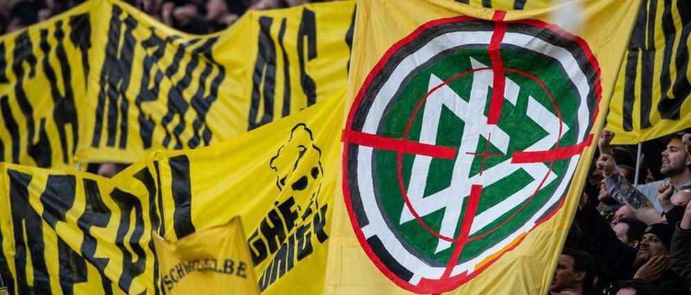 Der DFB ist das Feindbild für viele organisierte Fans - inzwischen sogar noch mehr als das schon zuletzt der Fall war.