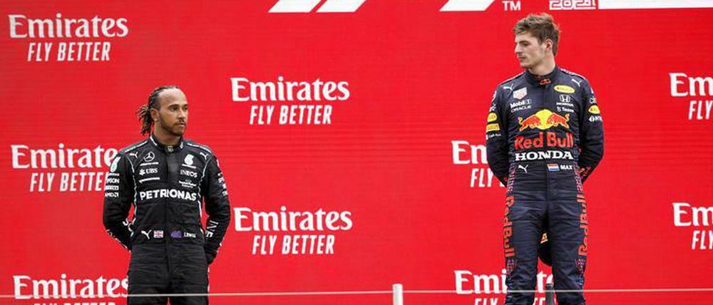 Wer wird am Ende oben stehen? Aktuell führt Max Verstappen (rechts) die WM-Wertung in der Formel 1 an. Der Niederländer liegt sechs Punkte vor seinem englischen Rivalen Lewis Hamilton.