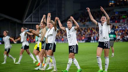 In Feierlaune. Die deutschen Frauen stehen schon im EM-Viertelfinale.