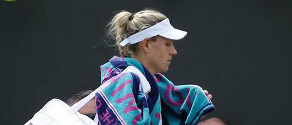 Angelique Kerber verlässt Wimbledon nach einer weiteren Enttäuschung. Trotzdem macht der Auftritt in London auch Hoffnung.