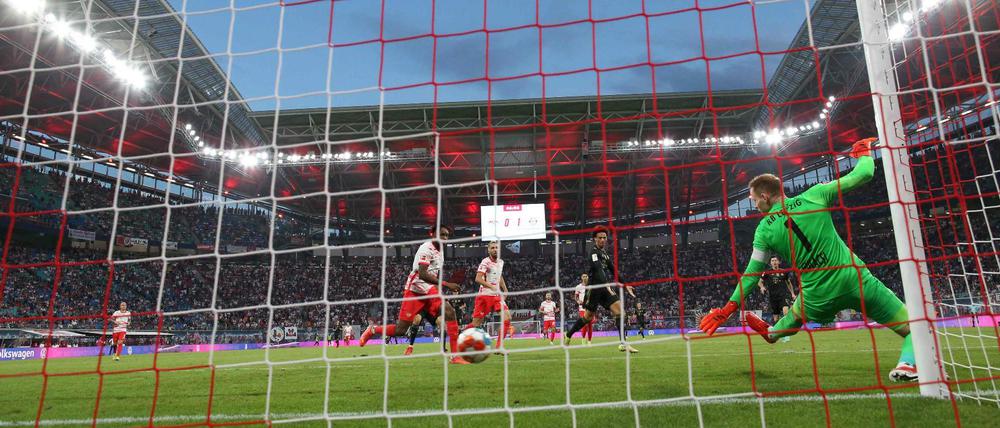 So geht das halt. Jamal Musiala (nicht im Bild) hat zum 2:0 für die Bayern getroffen.