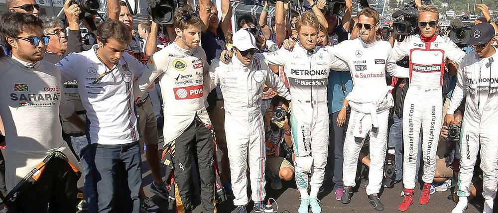 Die Formel-1-Fahrer dachten vor dem Rennen in Sotschi an ihren gegen den Tod kämpfenden Kollegen Jules Bianchi. 