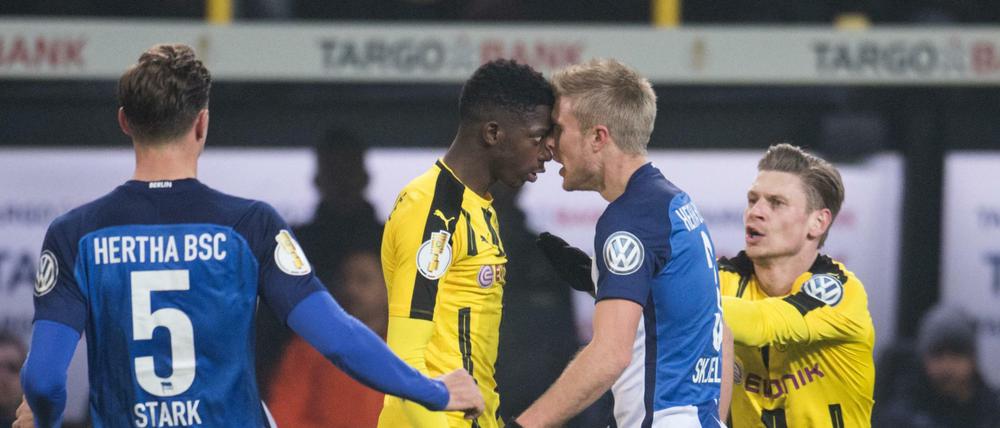 Kopf an Kopf. Borussia Dortmund und Hertha BSC lieferten sich ein hitziges Duell.