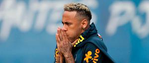 Unter Schmerzen: Neymar beim Training der Selecao in Sotschi.