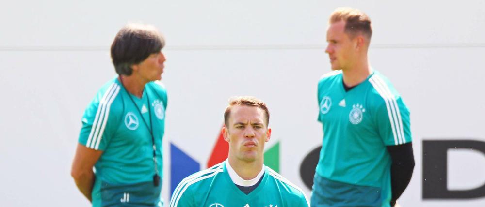 Alles offen? Joachim Löw will den Wettbewerb zwischen Manuel Neuer und Marc-André ter Stegen.