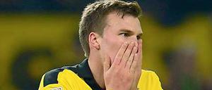 Kevin Großkreutz kann es nicht fassen: Der BVB holt zu Hause gegen Düsseldorf nur ein Unentschieden.