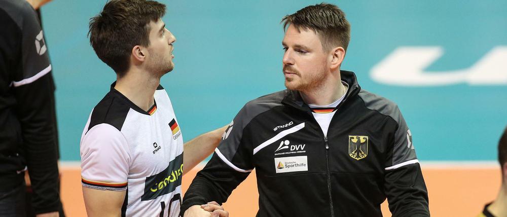 Hohes Niveau. Julian Zenger (l.) und Markus Steuerwald teilen sich die Libero-Position im deutschen Volleyball-Team.