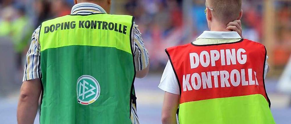 Der DFB soll sich aktiv an einem Hilfsfonds für Doping-Opfer beteiligen.
