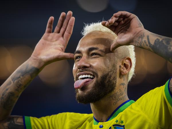 Neymar ist noch immer der Star des Teams, auch wenn er bei dieser WM schon verletzt zuschauen musste.