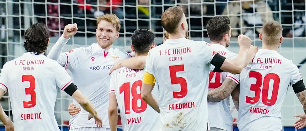So sehen Sieger aus. Der 1. FC Union gewinnt bei Eintracht Frankfurt.
