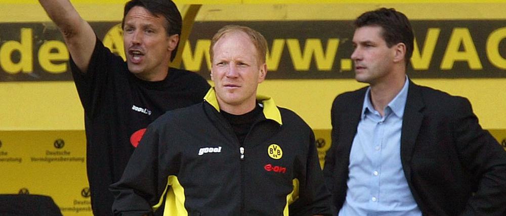 Bald wieder schwarz-gelb: Matthias Sammer (Mitte) arbeitet bald wieder für den BVB - allerdings nicht auf der Trainerbank, sondern als externer Berater. 