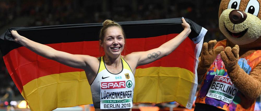 Brutal glücklich. Gina Lückenkemper nach ihrem Lauf am Dienstag. Es applaudiert: Berlino.