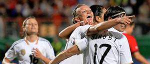 Verdiente Freude: Das letzte Länderspiel vor der Weltmeisterschaft hat die deutsche Frauenfußball-Nationalmannschaft gewonnen.
