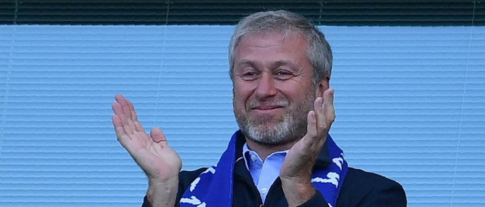 Roman Abramowitsch hat in den vergangenen zwei Jahrzehnten mehr als eine Milliarde Euro in den FC Chelsea investiert. 
