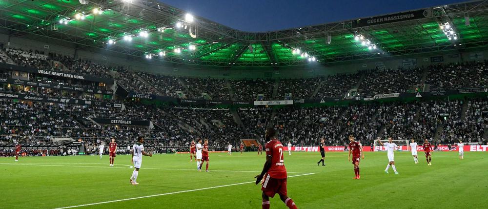 Die Kulisse spielt wieder mit. Das bekamen am Freitagabend auch die Bayern gegen Borussia Mönchengladbach zu spüren.