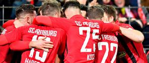 Mit Disziplin und Dusel. Die Freiburger sind eine der großen Überraschungen dieser Saison.