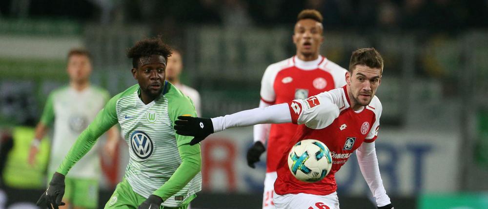 Divock Origi und der VfL Wolfsburg kamen in Mainz nicht über ein 1:1 hinaus.