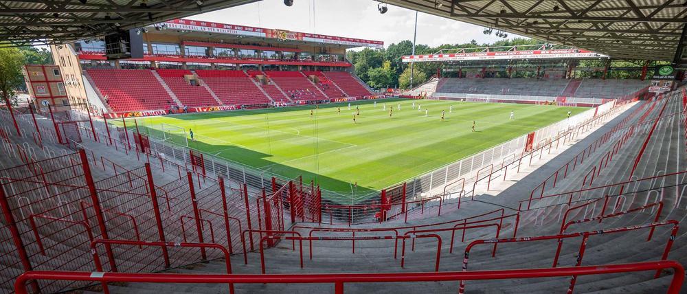 Auch am Sonntag muss sich der 1. FC Union vor leeren Zuschauerrängen gegen Hertha BSC durchsetzen.
