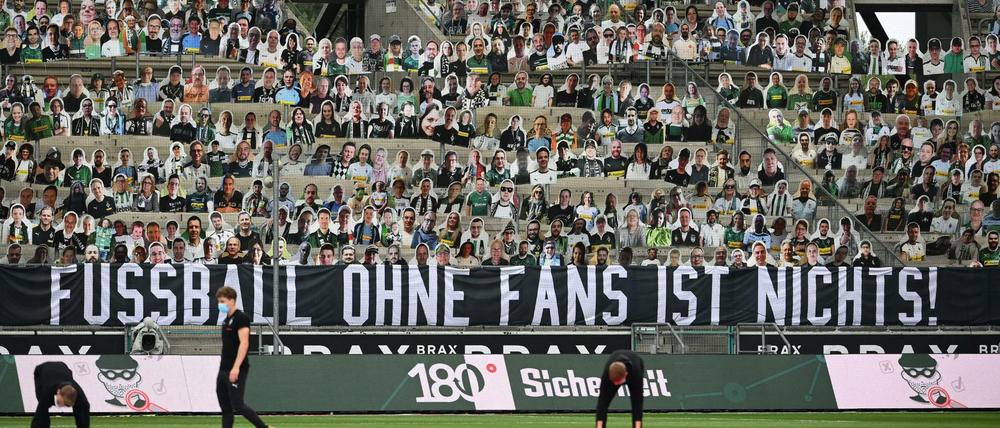 In Mönchengladbach gab es zuletzt Pappaufsteller statt Fans auf der Tribüne. 