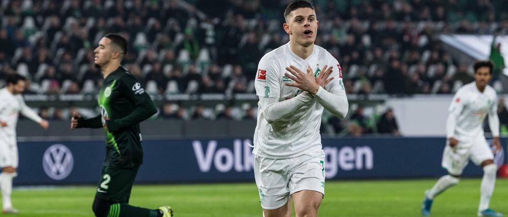 Milot Rashica bejubelt seinen Treffer zum 1:0 für Bremen. 
