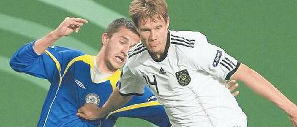 Wer gut ist, setzt sich durch. Holger Badstuber (am Ball) durfte gegen Kasachstan verteidigen, weil er in der EM-Qualifikation bislang fehlerlos blieb.