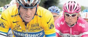 Kopf an Kopf. Lance Armstrong (l.) und Jan Ullrich stehen im Dopingverdacht. Foto: dpa