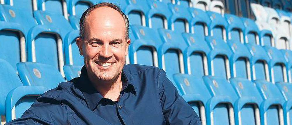 Lächelnd durch die Krise. Marc Fascher, neuer Trainer des FC Hansa.