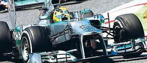Überholt? Nico Rosberg (vorn) gilt nach zwei Siegen aus den letzten drei Rennen als Favorit neben Konkurrent Sebastian Vettel. 