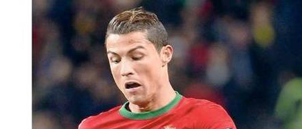 Reiseleiter. Cristiano Ronaldo führte Portugal mit vier Toren in zwei Spielen gegen Schweden zur WM.