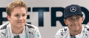 Freunde für die Kamera. Rosberg (l.) und Hamilton kämpfen um den WM-Titel. Foto: dpa