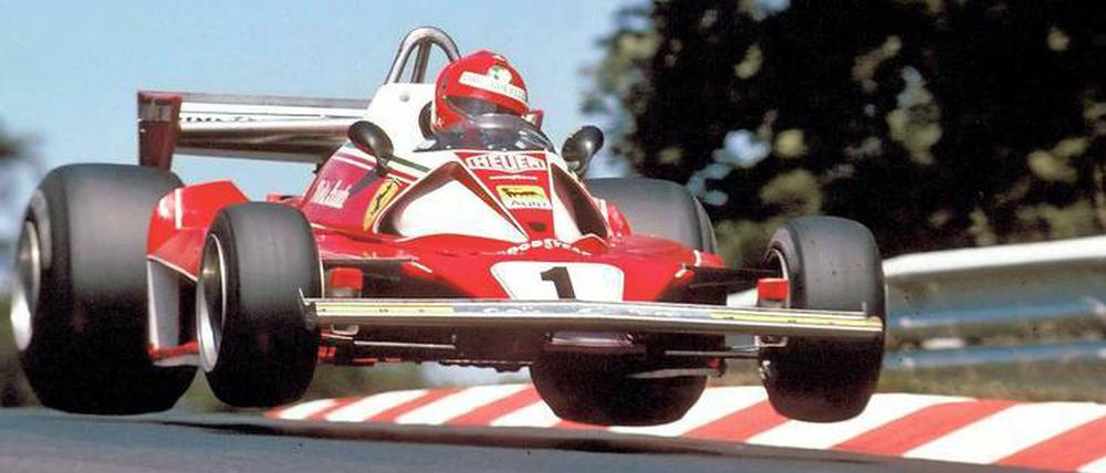 Sprünge wie ein Wildpferd. Nicht nur Niki Lauda hatte am 1. August 1976 Probleme, auf der unebenen Strecke in der Eifel die Kontrolle über seinen Wagen zu behalten. 