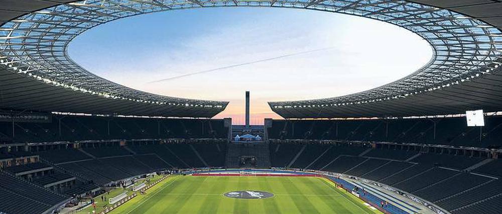 Für manche zu groß, für viele aber einfach zu schön. Das Berliner Olympiastadion bietet Fans und Verantwortlichen von Hertha BSC Stoff für kontroverse Diskussionen.