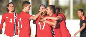 Die norwegischen Nationalspielerinnen können sich ab 2018 über höhere Honorare und bessere Rahmenbedingungen freuen.