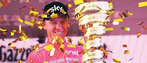Triumph in Rosa und Gold. Chris Froome genoss am Sonntag in Rom seinen Triumph.