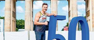Zahlenspiel. Markus Rehm posiert 50 Tage vor dem Beginn für die Para-Leichtathletik-EM. 