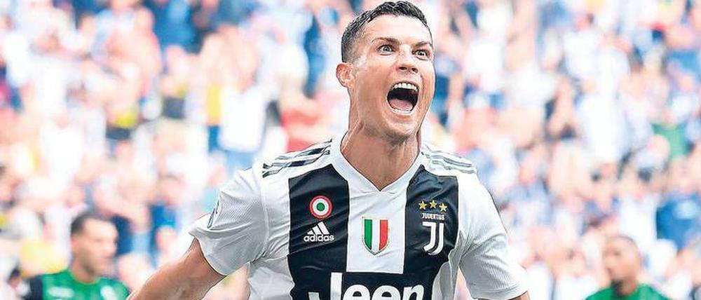 Endlich wieder jubeln. Cristiano Ronaldo erzielte am Sonntag seine ersten beiden Tore in der italienischen Serie A – und feierte sie entsprechend. 