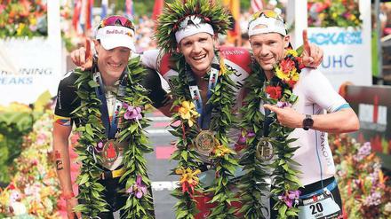 2016 feierten Sebastian Kienle, Jan Frodeno und Patrick Lange (von links) einen deutschen Dreifacherfolg. Inzwischen ist Lange in Ungnade gefallen.