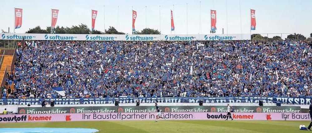 Ein Spiel geht noch. Zum letzten Mal werden die Fans des SV Darmstadt 98 am Samstag auf der alten Gegengeraden stehen.