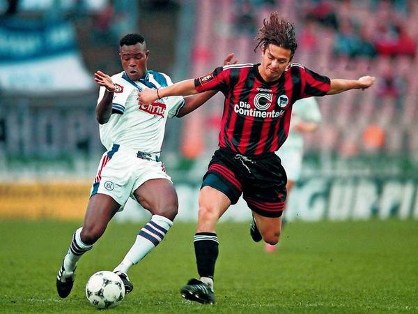 Immer voller Einsatz. Ante Covic als Spieler von Hertha im Jahr 1998 (rechts).