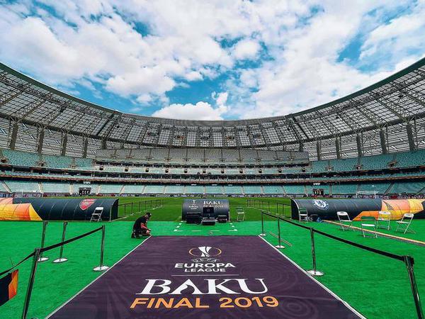 Der Teppich wird nicht für alle ausgerollt. Henrich Mchitarjan vom FC Arsenal verzichtet aus Sicherheitsgründen auf die Teilnahme am Europa-League-Finale in Baku. Hintergrund ist der historische Konflikt zwischen seiner Heimat Armenien und Aserbaidschan.