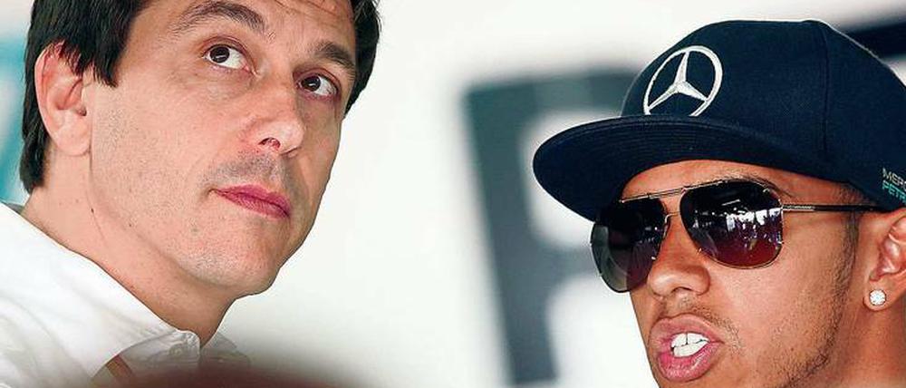 Teamchef und Topfahrer. Bei Mercedes harmonieren Toto Wolff (links) und der fünfmalige Formel-1-Weltmeister Lewis Hamilton prächtig.