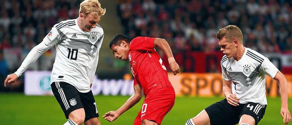 Zwei Seiten. Julian Brandt (links) und Matthias Ginter sollen die Nationalmannschaft in Zukunft prägen.