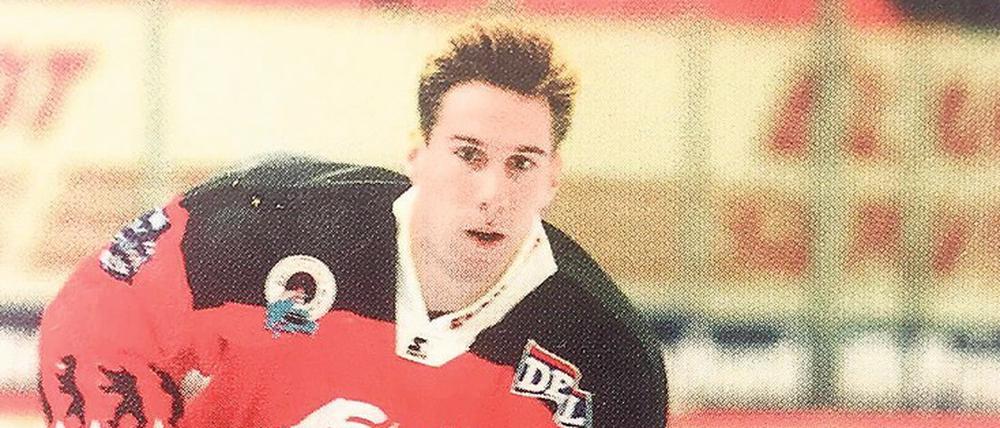 Der Spieler Windler. In der Saison 94/95 stürmte der Sohn des Präsidenten für die Preussen Devils in der Deutschen Eishockey-Liga, glücklich wurde er dabei nicht. 