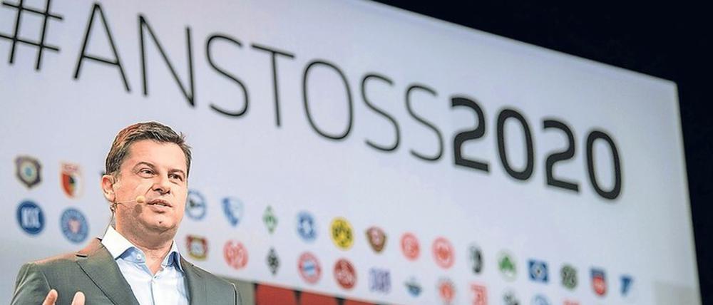 Das wird nicht einfach. Geschäftsführer Christian Seifert und seine Kollegen von der Deutschen Fußball-Liga müssen nun einen Plan für die Zukunft entwickeln. 