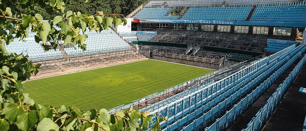 Das Gras wachsen hören – und sehen. Ab 13. Juli bestreiten im Steffi-Graf-Stadion des LTTC Rot-Weiß internationale Topstars ein Showturnier. Ein Tag nach dem ursprünglichen Finaltag des abgesagten Klassikers von Wimbledon wird damit in diesem Jahr doch noch auf Rasen gespielt – und das sogar vor Zuschauern. 