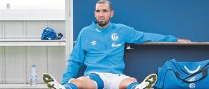 Aller unguten Dinge. Nabil Bentaleb war bei Schalke schon drei Mal raus, nun will er seine Chance nutzen